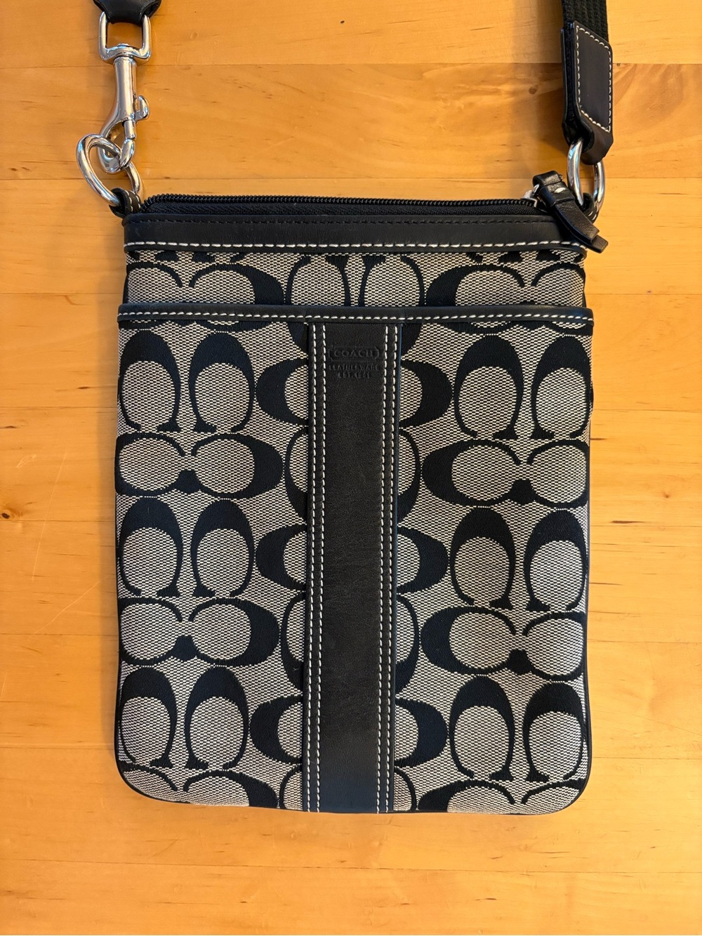 Vintage Coach Signature Stripe Swingpack Crossbody 6016 Black/Gray Y2K - Picture 1 of 10